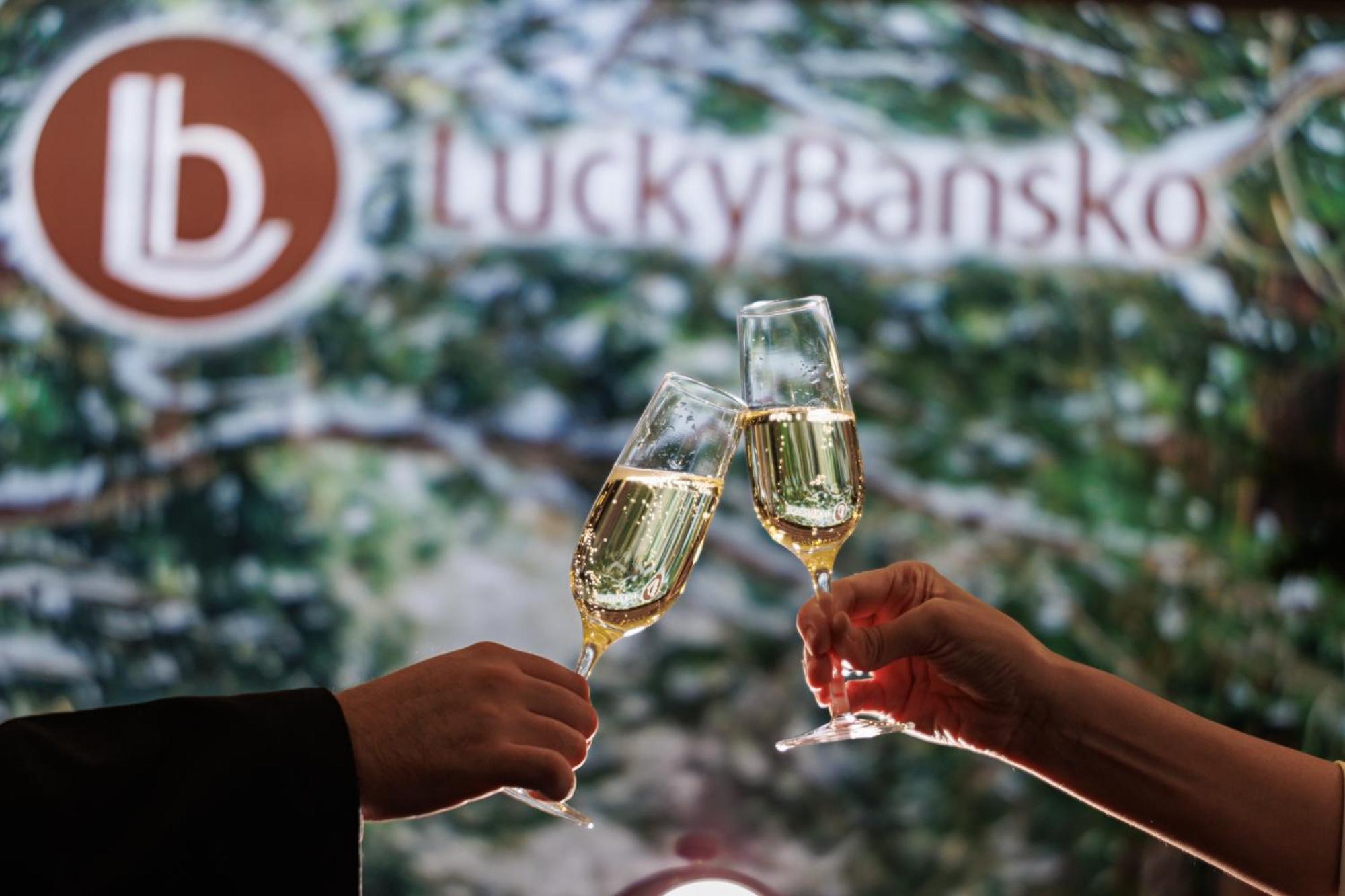 شقق وسبا لاكي بانسكو&ريلاكس الفندقية بالخدمة الذاتية المظهر الخارجي الصورة LuckyBansko