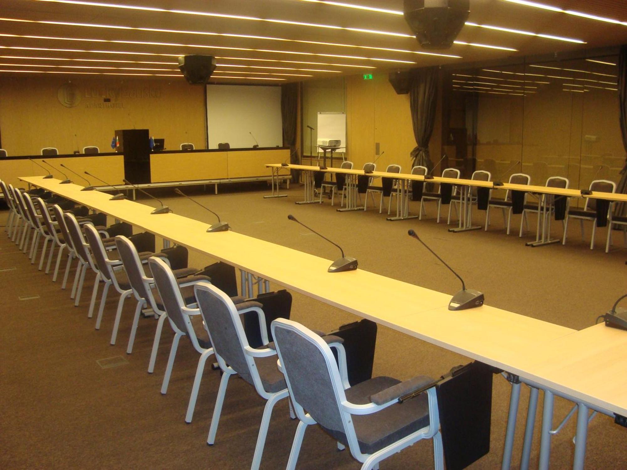 شقق وسبا لاكي بانسكو&ريلاكس الفندقية بالخدمة الذاتية المظهر الخارجي الصورة The conference room of the European Economic and Social Committee